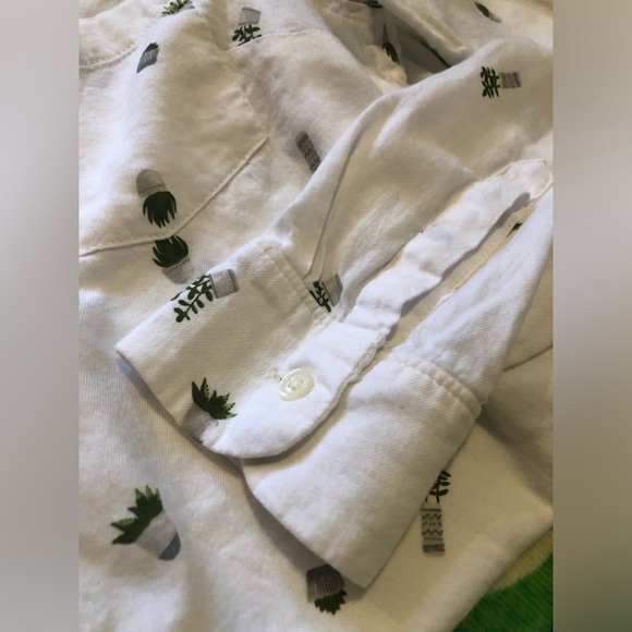 Old Navy the Classic Shirt Succulent Pattern Button Down Shirt - Picture 5 of 12